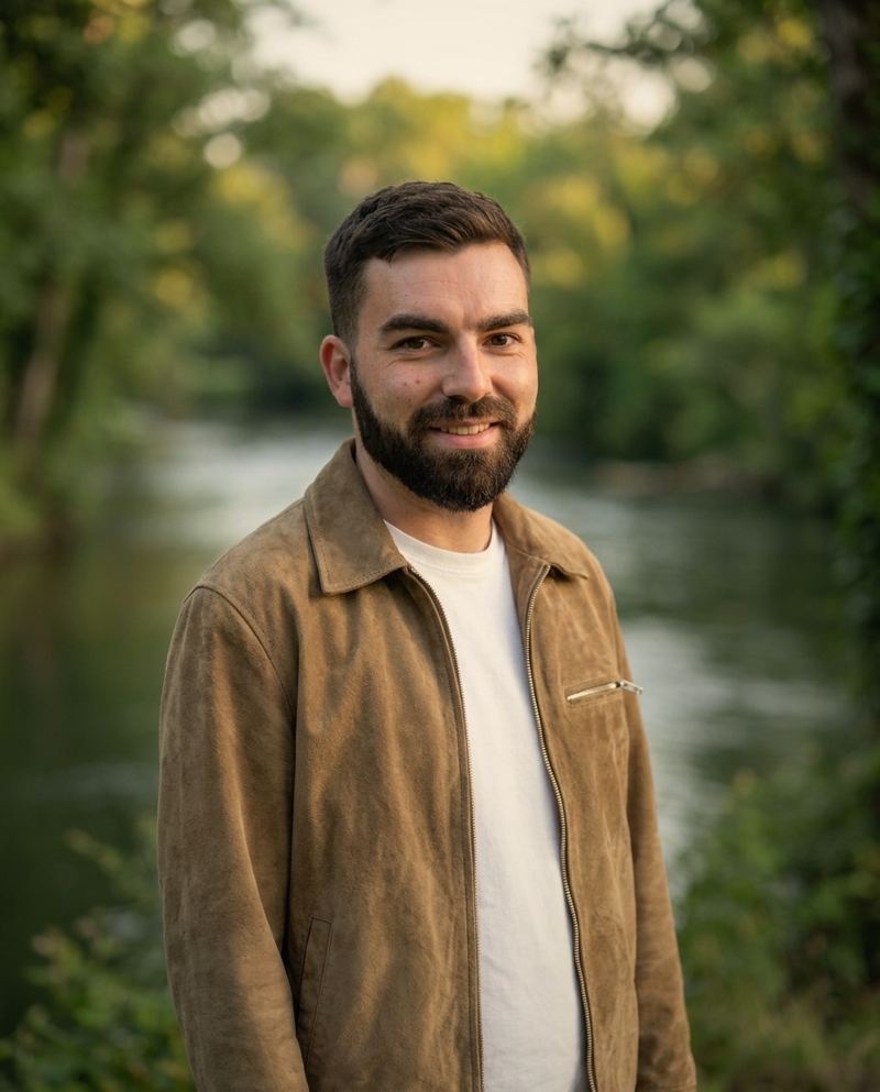 Valentin Roux, psychologue, en extérieur